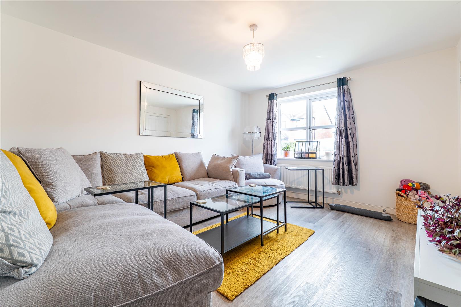 3 bed property in Grey Gables Avenue, Preston